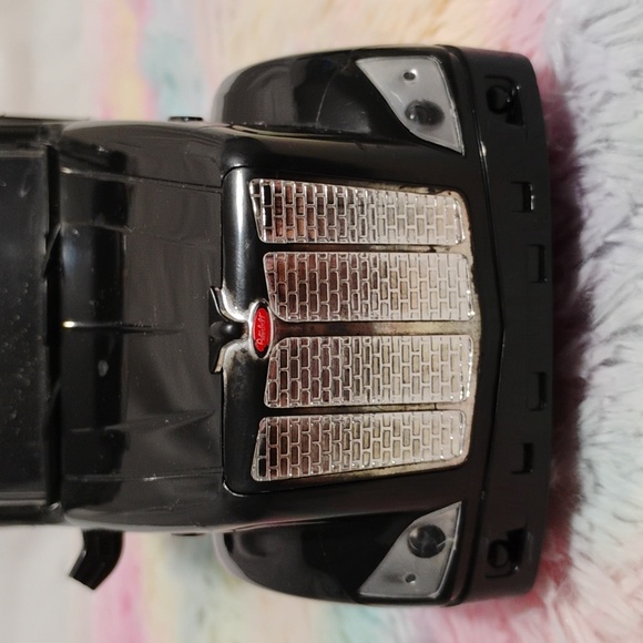 Peterbilt New Ray Truck Trailer W Chrome Rims & Logo Legendary Black - Picture 6 of 15